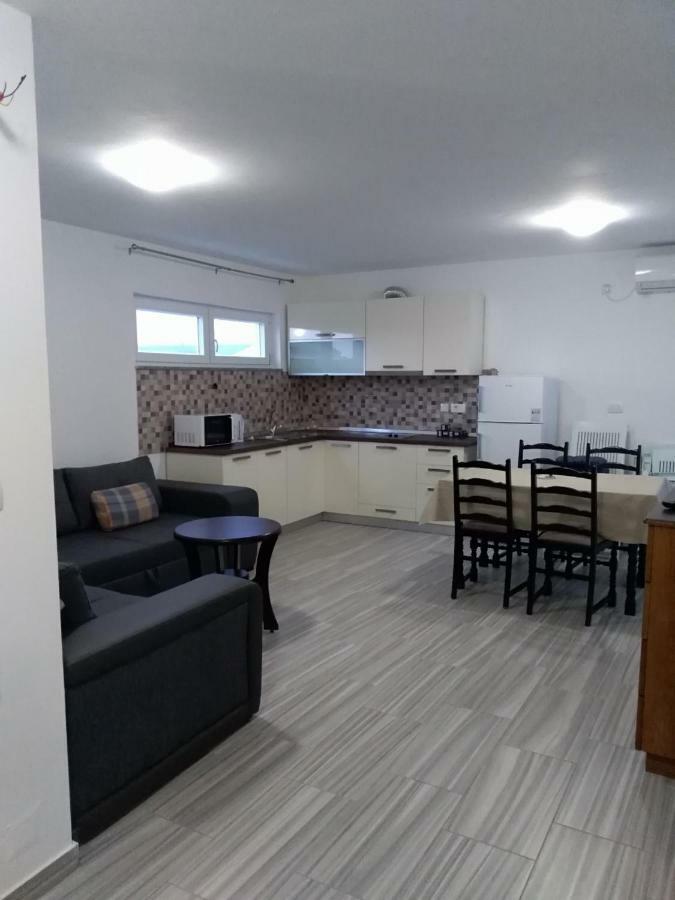 Apartments Bartol Vir Exterior photo